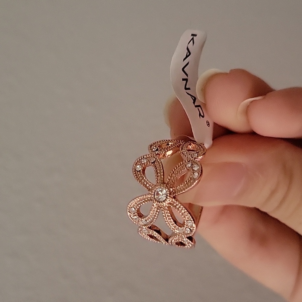 Ring - Picture 2 of 10